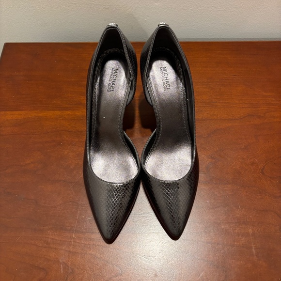 MICHAEL Michael Kors Metallic Heels - Picture 3 of 9